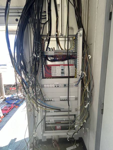 Rénovation d'une armoire électrqiue de 250 Amperes 