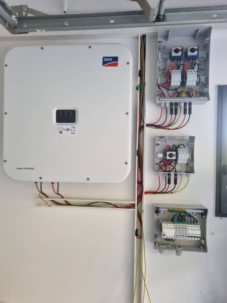 Onduleur SMA 14kwc pour panneau photovoltaïque - Frejus Saint Raphael - Edison Groupe - Var 